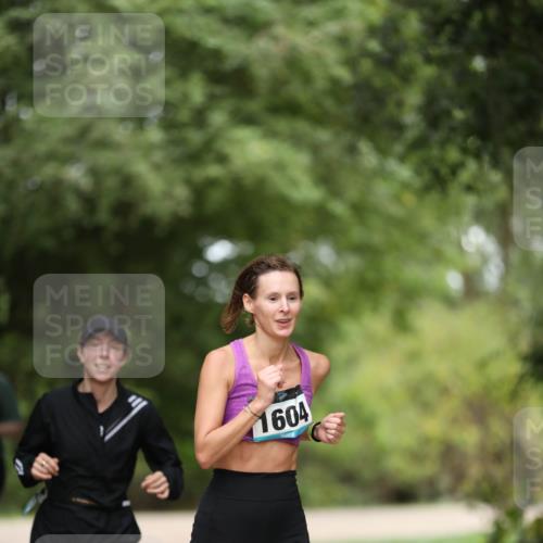 30.08.2026 - Elbe Triathlon Hamburg Antke Förster http://msf.ph/oto/10106462 30.08.2026 12:19:30 Laufen 1604 meine-sportfotos.de