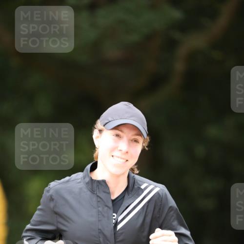 30.08.2026 - Elbe Triathlon Hamburg Antke Förster http://msf.ph/oto/10106470 30.08.2026 12:19:32 Laufen  meine-sportfotos.de