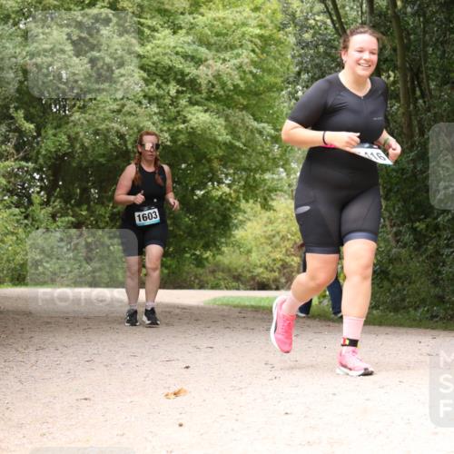 30.08.2026 - Elbe Triathlon Hamburg Antke Förster http://msf.ph/oto/10106473 30.08.2026 12:25:12 Laufen 1603 meine-sportfotos.de