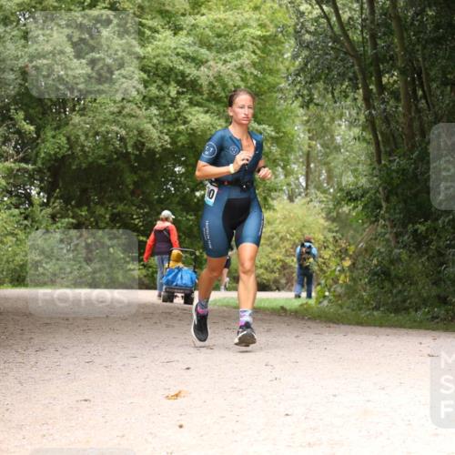 30.08.2026 - Elbe Triathlon Hamburg Antke Förster http://msf.ph/oto/10106491 30.08.2026 12:25:31 Laufen 10 meine-sportfotos.de