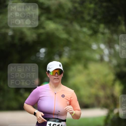 30.08.2026 - Elbe Triathlon Hamburg Antke Förster http://msf.ph/oto/10106494 30.08.2026 12:19:52 Laufen 1611 meine-sportfotos.de