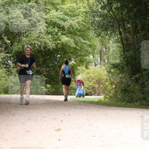 30.08.2026 - Elbe Triathlon Hamburg Antke Förster http://msf.ph/oto/10106499 30.08.2026 12:25:44 Laufen 1710, 1698 meine-sportfotos.de