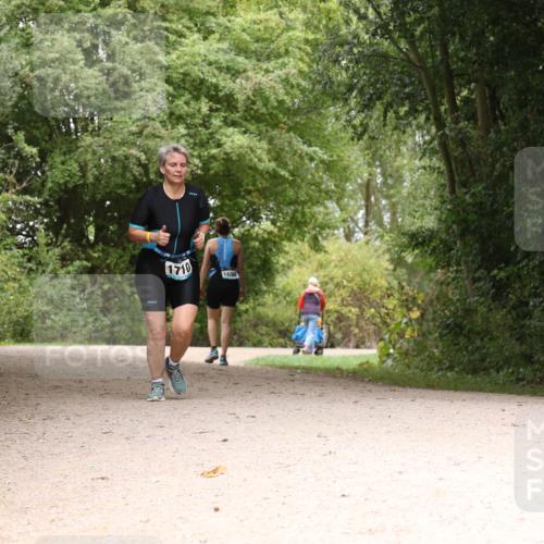 30.08.2026 - Elbe Triathlon Hamburg Antke Förster http://msf.ph/oto/10106501 30.08.2026 12:25:45 Laufen 1710, 1698 meine-sportfotos.de
