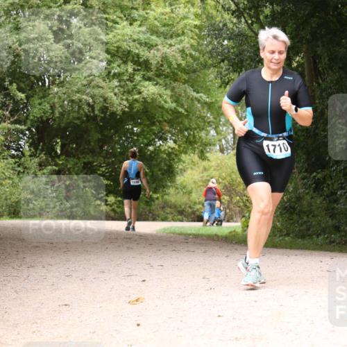 30.08.2026 - Elbe Triathlon Hamburg Antke Förster http://msf.ph/oto/10106505 30.08.2026 12:25:46 Laufen 1698, 1710 meine-sportfotos.de