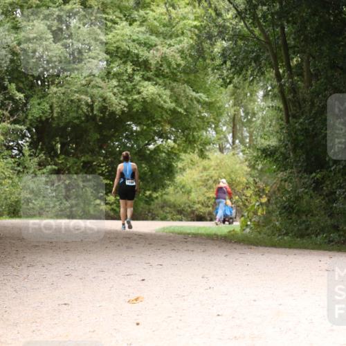 30.08.2026 - Elbe Triathlon Hamburg Antke Förster http://msf.ph/oto/10106511 30.08.2026 12:25:48 Laufen 1698 meine-sportfotos.de