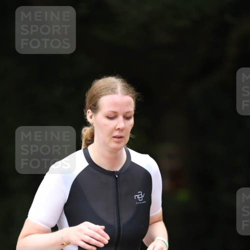 30.08.2026 - Elbe Triathlon Hamburg Antke Förster http://msf.ph/oto/10106516 30.08.2026 12:20:26 Laufen 90 meine-sportfotos.de