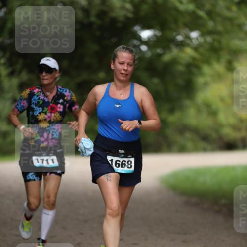 30.08.2026 - Elbe Triathlon Hamburg Antke Förster http://msf.ph/oto/10106518 30.08.2026 12:20:28 Laufen 1711, 1668 meine-sportfotos.de