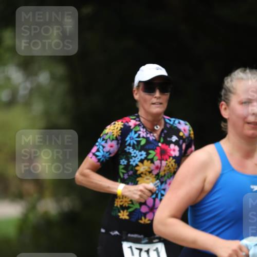 30.08.2026 - Elbe Triathlon Hamburg Antke Förster http://msf.ph/oto/10106526 30.08.2026 12:20:31 Laufen 1711, 668 meine-sportfotos.de