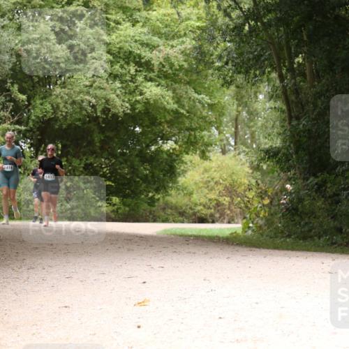 30.08.2026 - Elbe Triathlon Hamburg Antke Förster http://msf.ph/oto/10106529 30.08.2026 12:26:55 Laufen 1418, 1433 meine-sportfotos.de