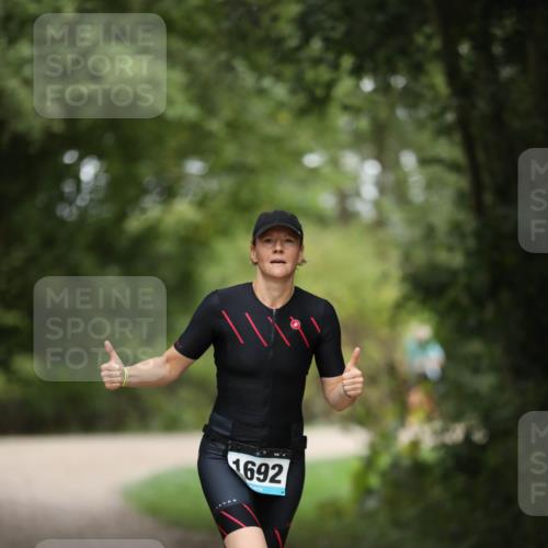 30.08.2026 - Elbe Triathlon Hamburg Antke Förster http://msf.ph/oto/10106534 30.08.2026 12:20:45 Laufen 1692 meine-sportfotos.de