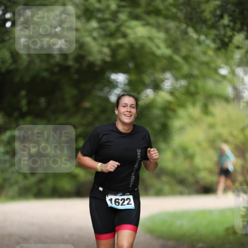 30.08.2026 - Elbe Triathlon Hamburg Antke Förster http://msf.ph/oto/10106540 30.08.2026 12:20:47 Laufen 1622 meine-sportfotos.de