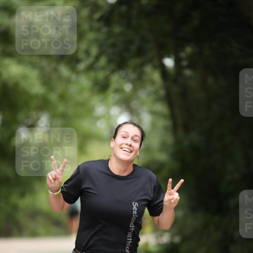 30.08.2026 - Elbe Triathlon Hamburg Antke Förster http://msf.ph/oto/10106546 30.08.2026 12:20:49 Laufen 1622 meine-sportfotos.de