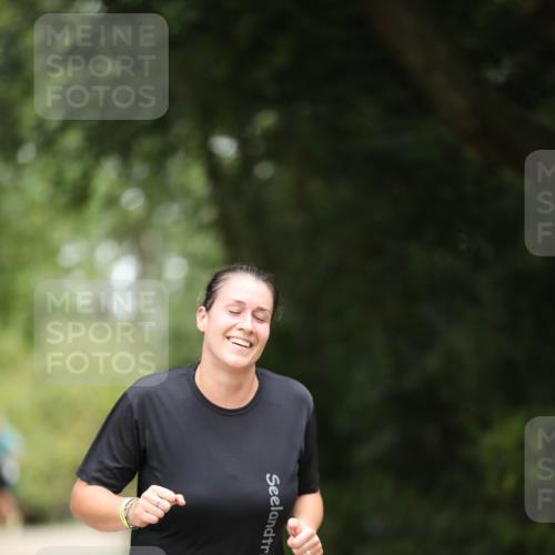 30.08.2026 - Elbe Triathlon Hamburg Antke Förster http://msf.ph/oto/10106548 30.08.2026 12:20:49 Laufen 1622 meine-sportfotos.de