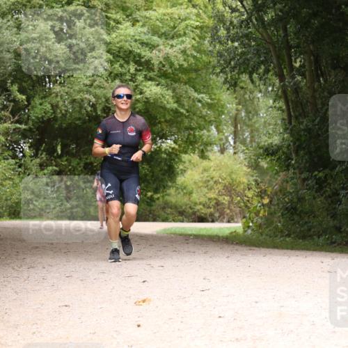 30.08.2026 - Elbe Triathlon Hamburg Antke Förster http://msf.ph/oto/10106549 30.08.2026 12:27:06 Laufen 14 meine-sportfotos.de