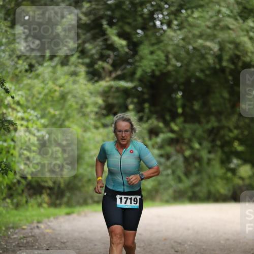 30.08.2026 - Elbe Triathlon Hamburg Antke Förster http://msf.ph/oto/10106552 30.08.2026 12:21:03 Laufen 17191 meine-sportfotos.de