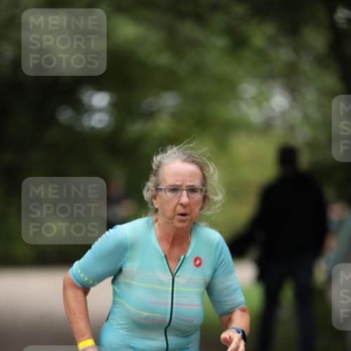 30.08.2026 - Elbe Triathlon Hamburg Antke Förster http://msf.ph/oto/10106558 30.08.2026 12:21:07 Laufen 17191 meine-sportfotos.de