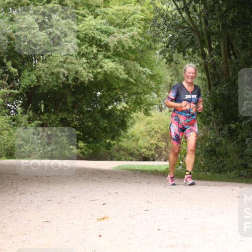 30.08.2026 - Elbe Triathlon Hamburg Antke Förster http://msf.ph/oto/10106559 30.08.2026 12:27:14 Laufen  meine-sportfotos.de