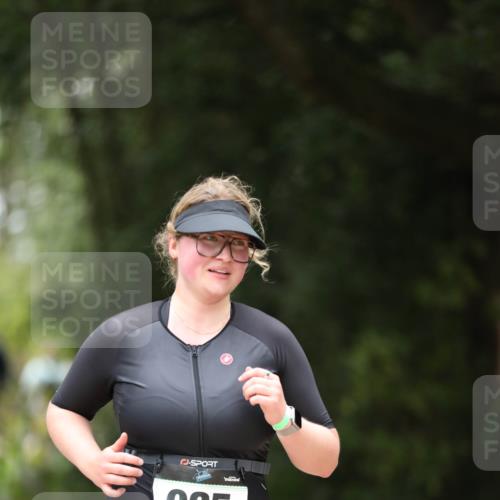 30.08.2026 - Elbe Triathlon Hamburg Antke Förster http://msf.ph/oto/10106566 30.08.2026 12:21:24 Laufen 925 meine-sportfotos.de
