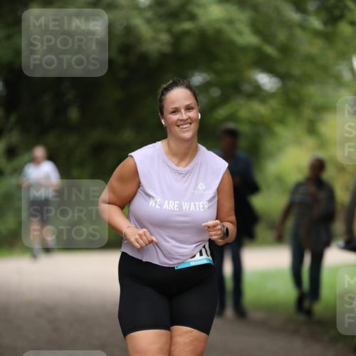 30.08.2026 - Elbe Triathlon Hamburg Antke Förster http://msf.ph/oto/10106578 30.08.2026 12:21:35 Laufen  meine-sportfotos.de