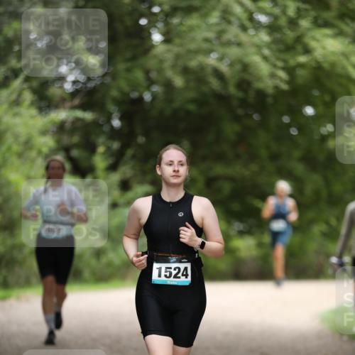 30.08.2026 - Elbe Triathlon Hamburg Antke Förster http://msf.ph/oto/10106587 30.08.2026 12:21:41 Laufen 1524 meine-sportfotos.de