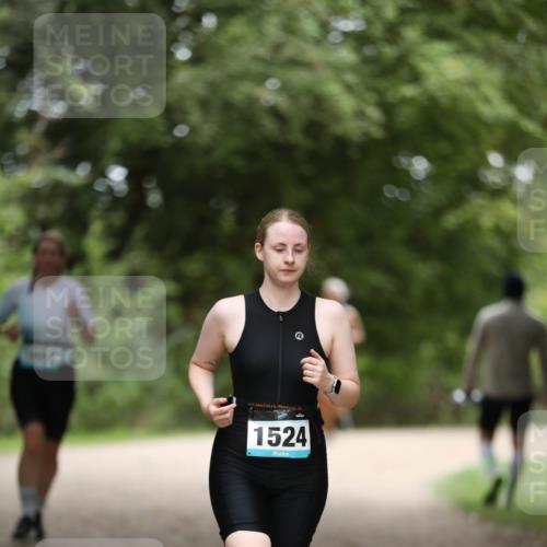 30.08.2026 - Elbe Triathlon Hamburg Antke Förster http://msf.ph/oto/10106588 30.08.2026 12:21:41 Laufen 1524 meine-sportfotos.de