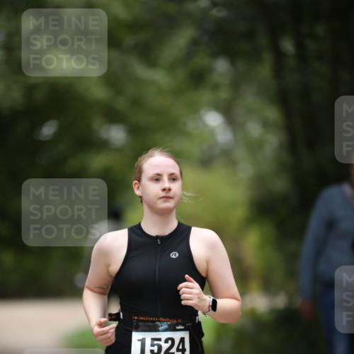 30.08.2026 - Elbe Triathlon Hamburg Antke Förster http://msf.ph/oto/10106589 30.08.2026 12:21:44 Laufen 1524 meine-sportfotos.de
