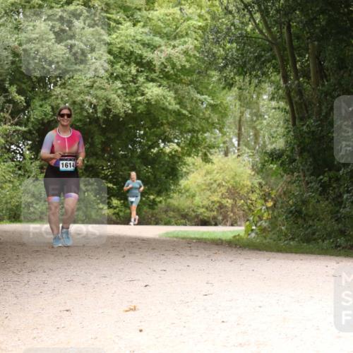 30.08.2026 - Elbe Triathlon Hamburg Antke Förster http://msf.ph/oto/10106591 30.08.2026 12:28:36 Laufen 1614 meine-sportfotos.de