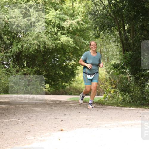 30.08.2026 - Elbe Triathlon Hamburg Antke Förster http://msf.ph/oto/10106609 30.08.2026 12:28:50 Laufen 1657 meine-sportfotos.de