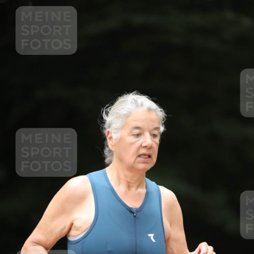 30.08.2026 - Elbe Triathlon Hamburg Antke Förster http://msf.ph/oto/10106612 30.08.2026 12:21:55 Laufen 1700 meine-sportfotos.de
