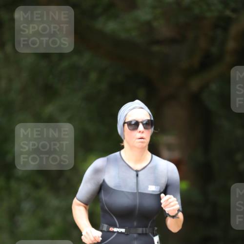 30.08.2026 - Elbe Triathlon Hamburg Antke Förster http://msf.ph/oto/10106618 30.08.2026 12:22:05 Laufen 3 meine-sportfotos.de