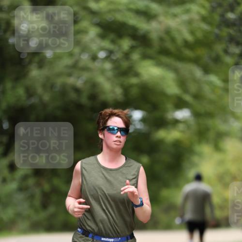 30.08.2026 - Elbe Triathlon Hamburg Antke Förster http://msf.ph/oto/10106630 30.08.2026 12:22:15 Laufen 6 meine-sportfotos.de