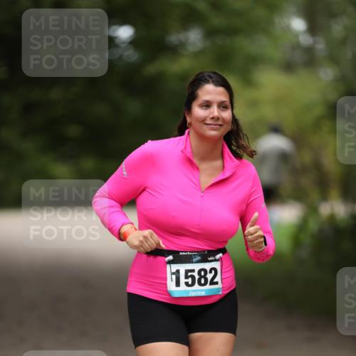 30.08.2026 - Elbe Triathlon Hamburg Antke Förster http://msf.ph/oto/10106640 30.08.2026 12:22:19 Laufen 3, 1582 meine-sportfotos.de