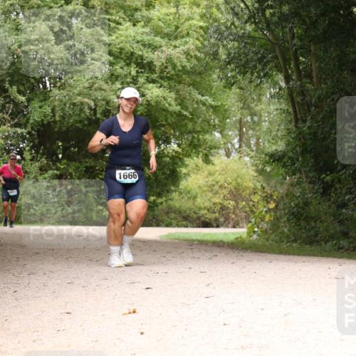30.08.2026 - Elbe Triathlon Hamburg Antke Förster http://msf.ph/oto/10106653 30.08.2026 12:29:59 Laufen 1666, 693 meine-sportfotos.de