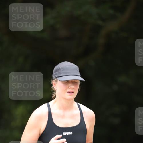 30.08.2026 - Elbe Triathlon Hamburg Antke Förster http://msf.ph/oto/10106670 30.08.2026 12:22:46 Laufen 1618 meine-sportfotos.de