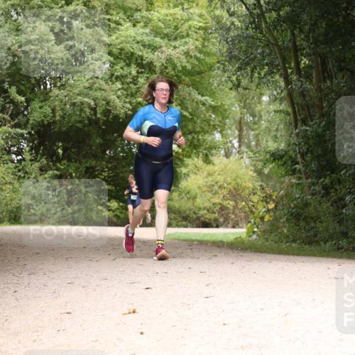 30.08.2026 - Elbe Triathlon Hamburg Antke Förster http://msf.ph/oto/10106673 30.08.2026 12:30:25 Laufen  meine-sportfotos.de