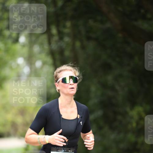 30.08.2026 - Elbe Triathlon Hamburg Antke Förster http://msf.ph/oto/10106680 30.08.2026 12:22:54 Laufen 1636 meine-sportfotos.de