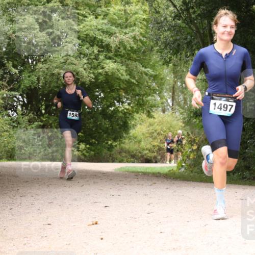 30.08.2026 - Elbe Triathlon Hamburg Antke Förster http://msf.ph/oto/10106689 30.08.2026 12:30:37 Laufen 1592, 1497 meine-sportfotos.de