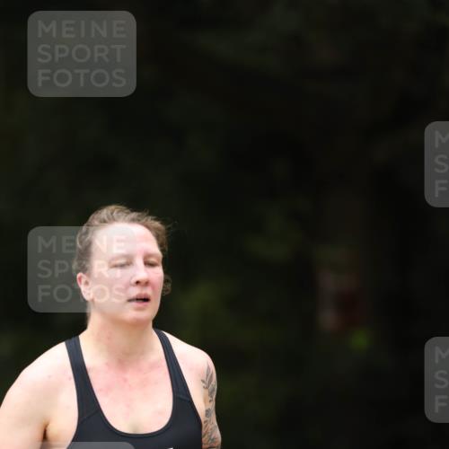 30.08.2026 - Elbe Triathlon Hamburg Antke Förster http://msf.ph/oto/10106696 30.08.2026 12:23:01 Laufen 638 meine-sportfotos.de