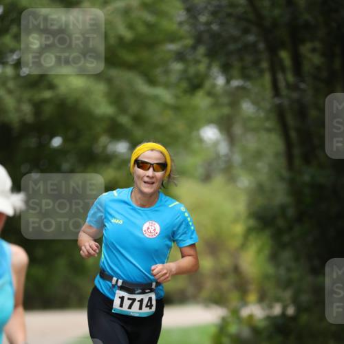 30.08.2026 - Elbe Triathlon Hamburg Antke Förster http://msf.ph/oto/10106706 30.08.2026 12:23:08 Laufen 1714 meine-sportfotos.de