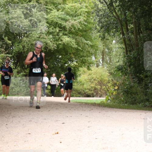 30.08.2026 - Elbe Triathlon Hamburg Antke Förster http://msf.ph/oto/10106707 30.08.2026 12:30:55 Laufen 1717, 1704 meine-sportfotos.de