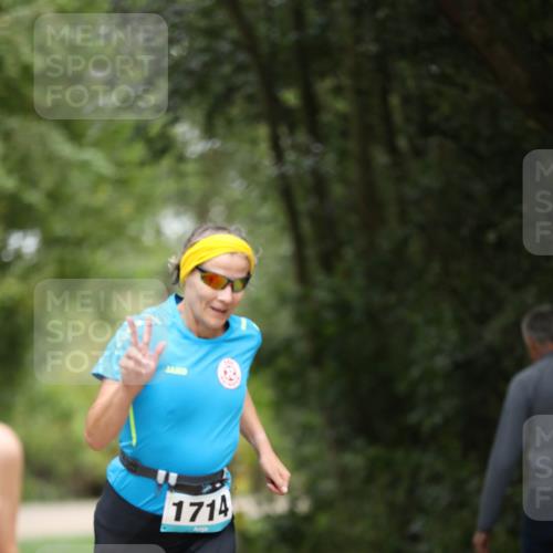 30.08.2026 - Elbe Triathlon Hamburg Antke Förster http://msf.ph/oto/10106708 30.08.2026 12:23:08 Laufen 1714 meine-sportfotos.de