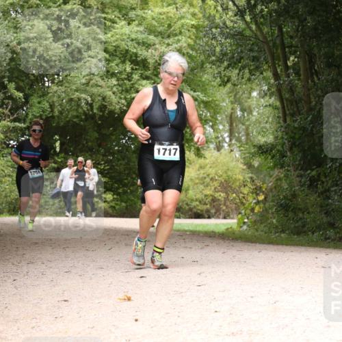 30.08.2026 - Elbe Triathlon Hamburg Antke Förster http://msf.ph/oto/10106711 30.08.2026 12:30:57 Laufen 1717, 1704 meine-sportfotos.de