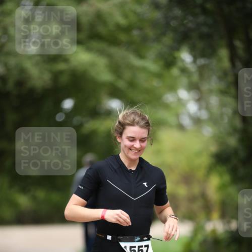 30.08.2026 - Elbe Triathlon Hamburg Antke Förster http://msf.ph/oto/10106718 30.08.2026 12:23:22 Laufen 557 meine-sportfotos.de