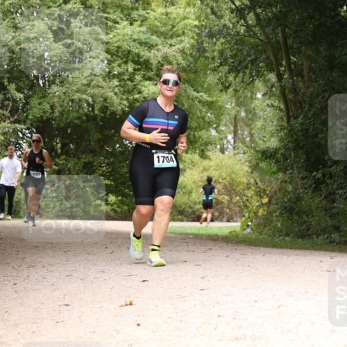 30.08.2026 - Elbe Triathlon Hamburg Antke Förster http://msf.ph/oto/10106719 30.08.2026 12:31:01 Laufen 1627, 1704 meine-sportfotos.de