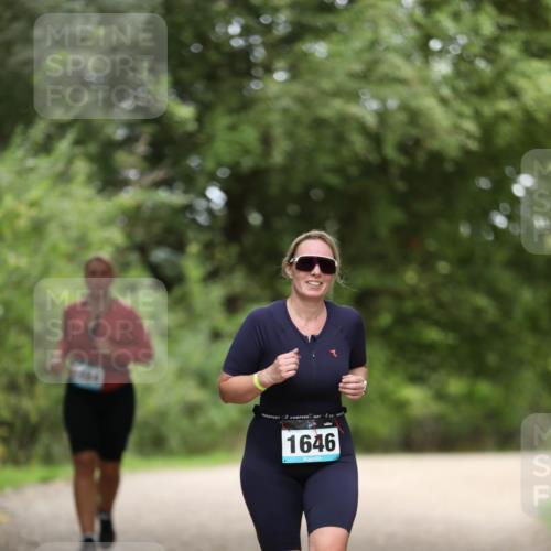 30.08.2026 - Elbe Triathlon Hamburg Antke Förster http://msf.ph/oto/10106726 30.08.2026 12:23:30 Laufen 104, 1646 meine-sportfotos.de