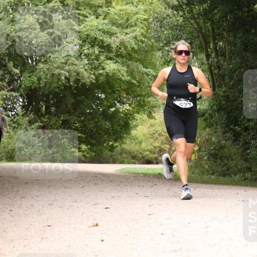 30.08.2026 - Elbe Triathlon Hamburg Antke Förster http://msf.ph/oto/10106729 30.08.2026 12:31:07 Laufen  meine-sportfotos.de