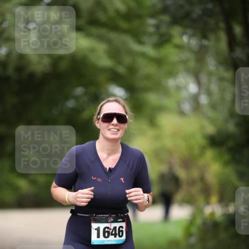 30.08.2026 - Elbe Triathlon Hamburg Antke Förster http://msf.ph/oto/10106730 30.08.2026 12:23:31 Laufen 1646 meine-sportfotos.de