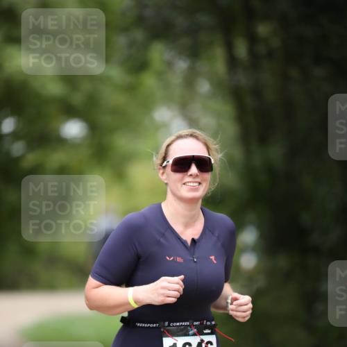 30.08.2026 - Elbe Triathlon Hamburg Antke Förster http://msf.ph/oto/10106732 30.08.2026 12:23:32 Laufen 1646 meine-sportfotos.de