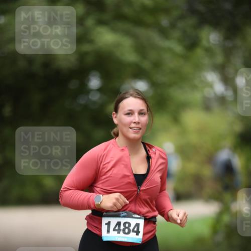 30.08.2026 - Elbe Triathlon Hamburg Antke Förster http://msf.ph/oto/10106740 30.08.2026 12:23:36 Laufen 1484 meine-sportfotos.de