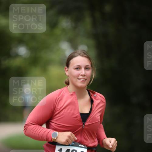 30.08.2026 - Elbe Triathlon Hamburg Antke Förster http://msf.ph/oto/10106742 30.08.2026 12:23:37 Laufen 1484 meine-sportfotos.de